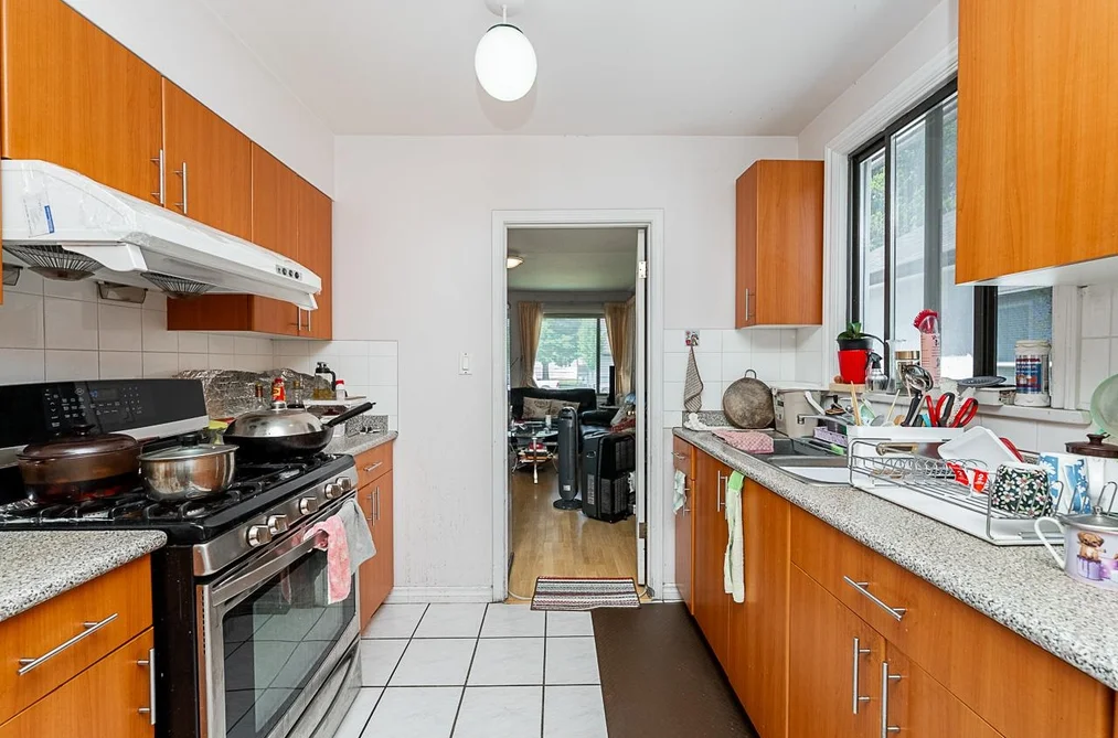 942 NANAIMO STREET, Vancouver BC V5L 4S9, Vancouver BC — Residential for Sale — Photo 6 of 33