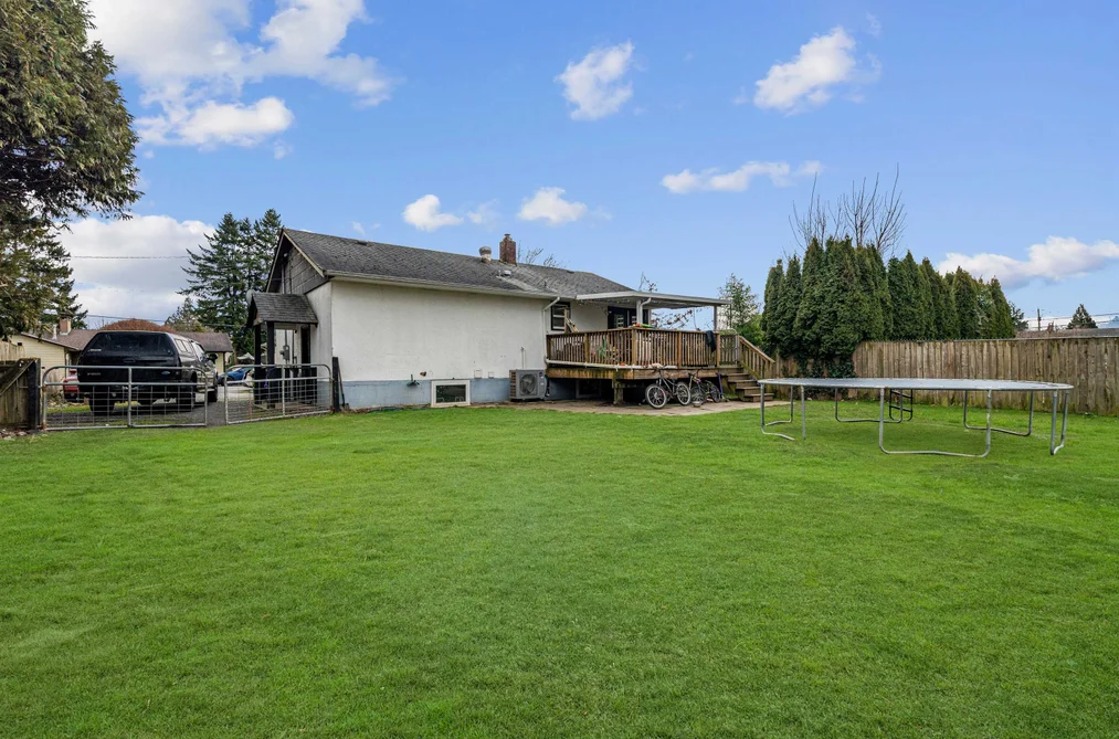9433 MENZIES STREET, Chilliwack BC V2P 5Z3, Chilliwack BC — Residential for Sale - Photo 2