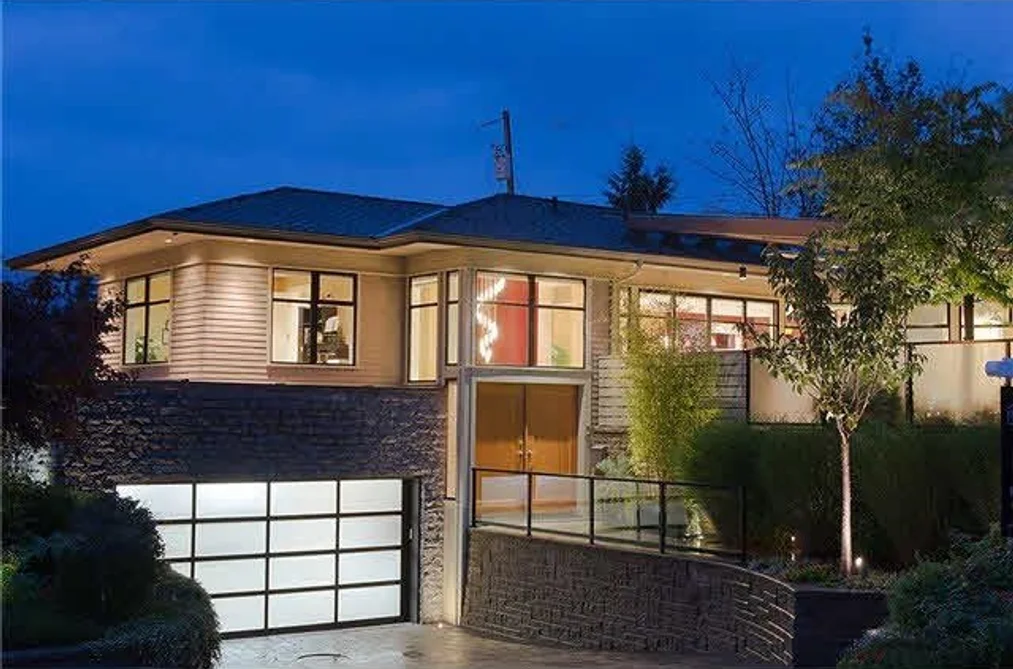 House for sale at 944 Beaconsfield Road North Vancouver British Columbia - MLS: R3127830