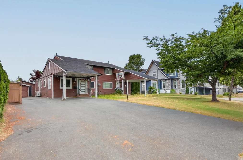 Half Duplex for sale at 9441 132a Street Surrey British Columbia - MLS: R3150125
