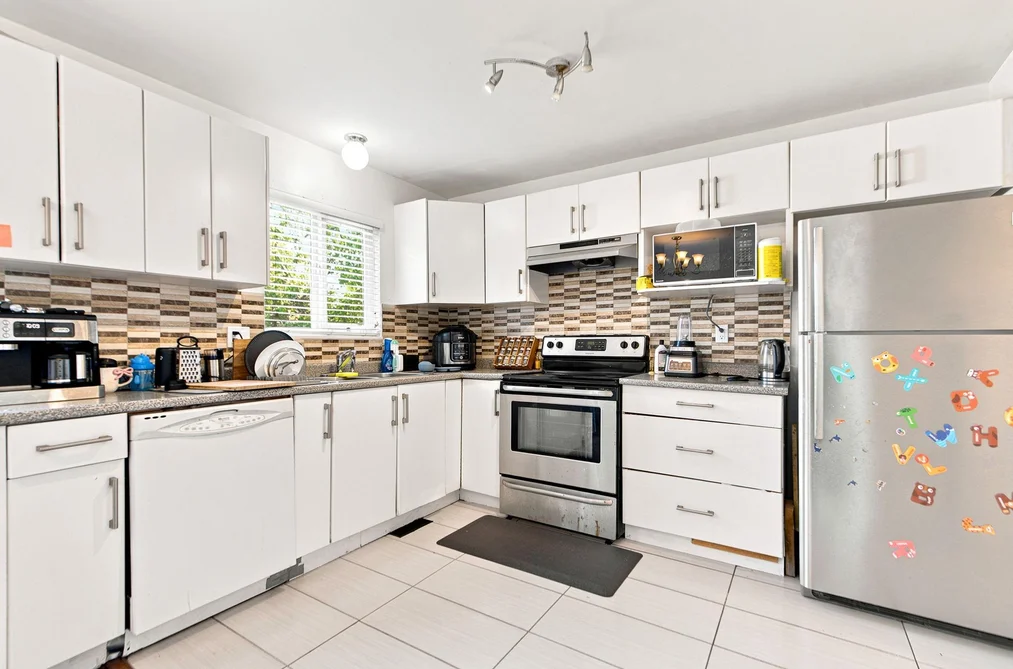 9443 132A Street, Surrey, BC - Half Duplex for Sale - Photo 11 of 25 9443 132A Street, Surrey, BC - Half Duplex for Sale - Photo 11 of 25