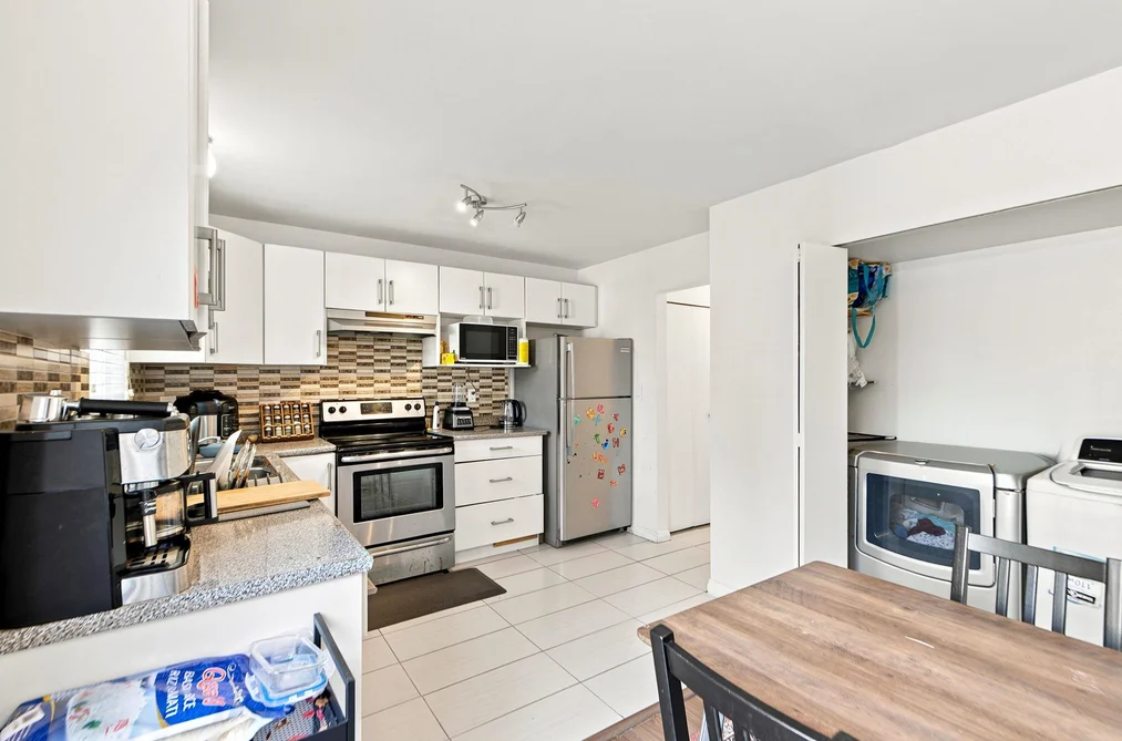 9443 132A Street, Surrey, BC - Half Duplex for Sale - Photo 12 of 25 9443 132A Street, Surrey, BC - Half Duplex for Sale - Photo 12 of 25