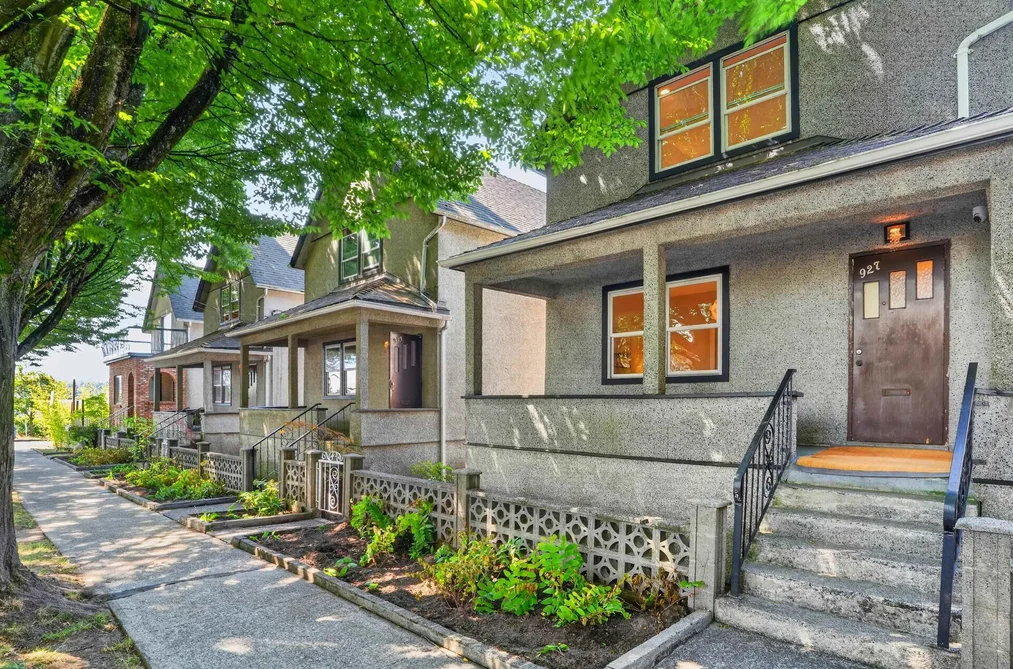 Triplex for sale at 945-927 Princess Avenue Vancouver British Columbia - MLS: R3148413