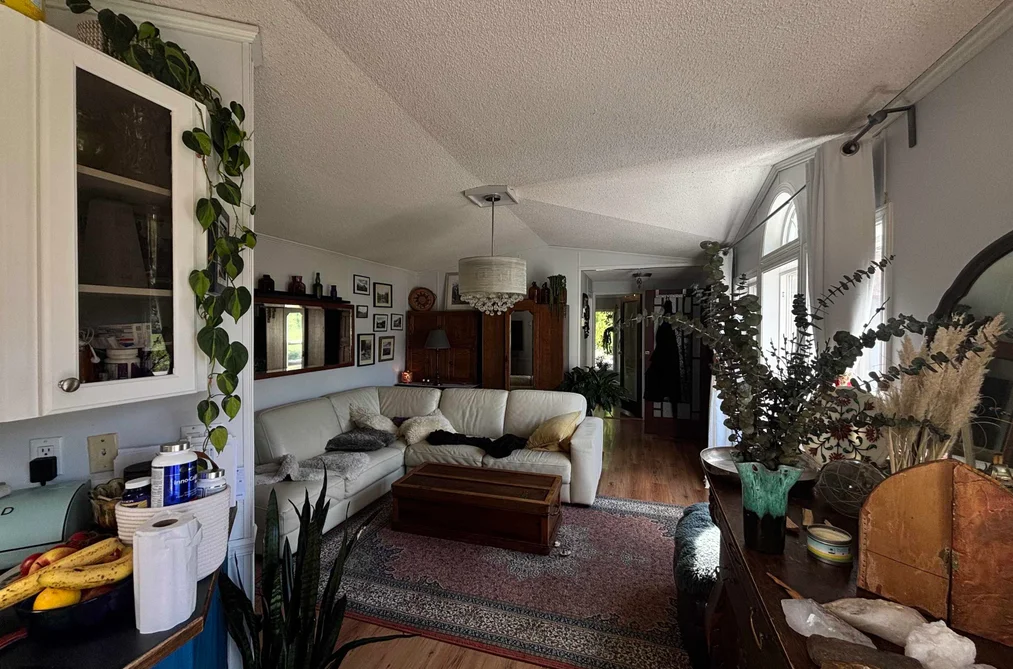 945 ERICKSON ROAD, Pemberton BC V0N 2L2, Pemberton BC — Residential for Sale - Photo 2