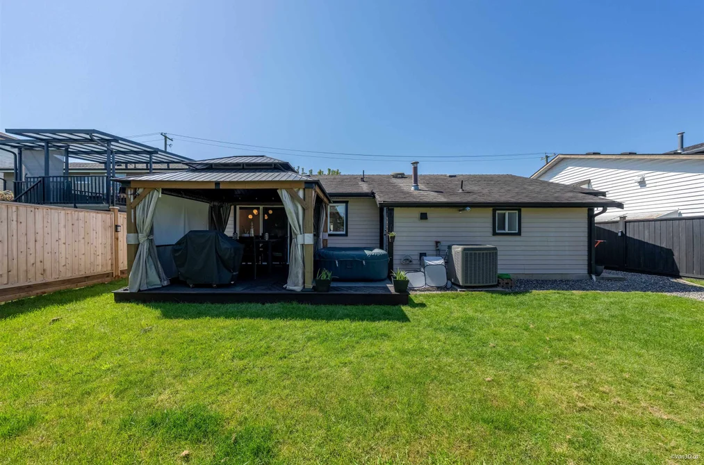 9454 213 STREET, Langley BC V1M 1T2, Langley BC — Residential for Sale - Photo 3