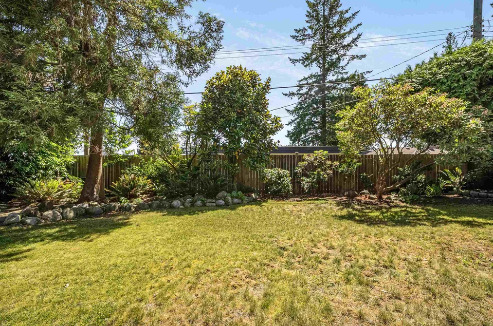 947 EVERGREEN PLACE, North Vancouver BC V7R 1R5, North Vancouver BC — Residential for Sale — Photo 31 of 33