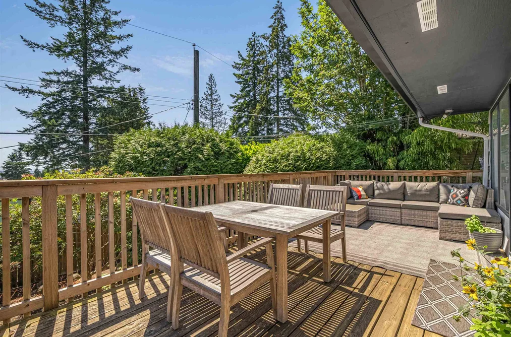 947 EVERGREEN PLACE, North Vancouver BC V7R 1R5, North Vancouver BC — Residential for Sale — Photo 9 of 33