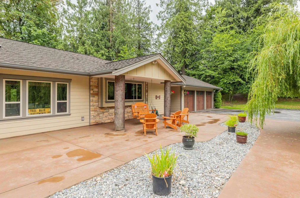 9472 222 STREET, Langley BC V1M 3T7, Langley BC — Residential for Sale — Photo 3 of 40