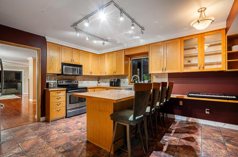 949 LYNWOOD AVENUE, Port Coquitlam BC V3B 6J7, Port Coquitlam BC — Residential for Sale - Photo 2
