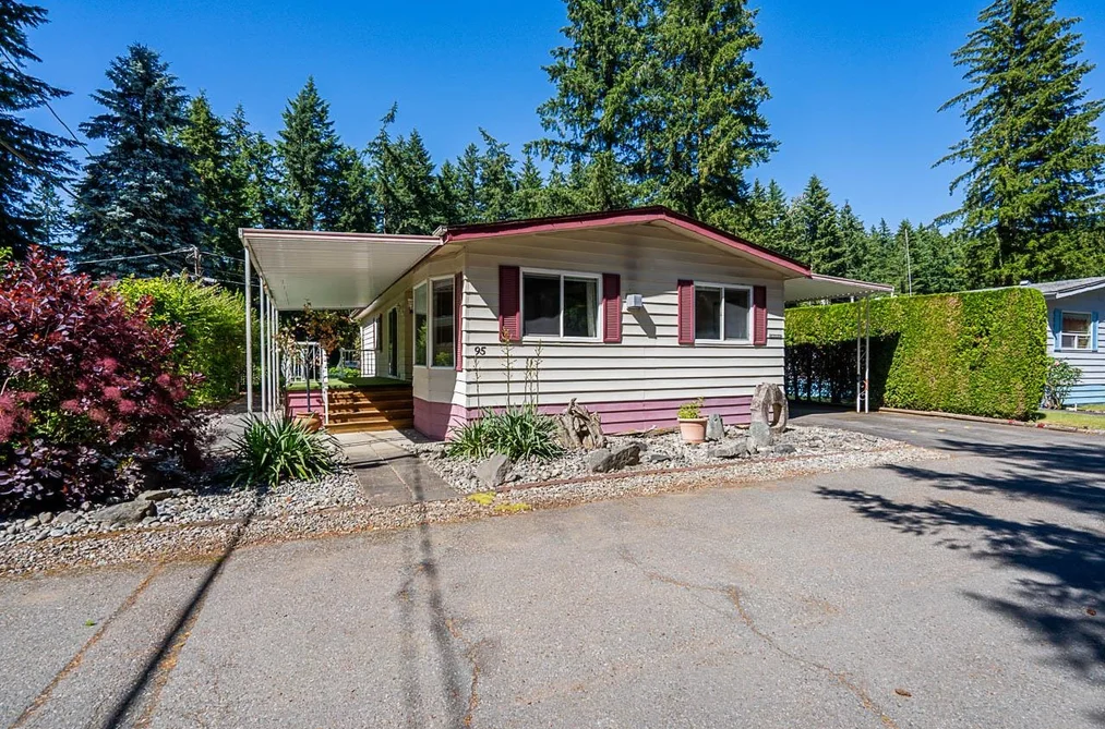 Manufactured Home for sale at 95 20071 24 Avenue Langley British Columbia - MLS: R3137776