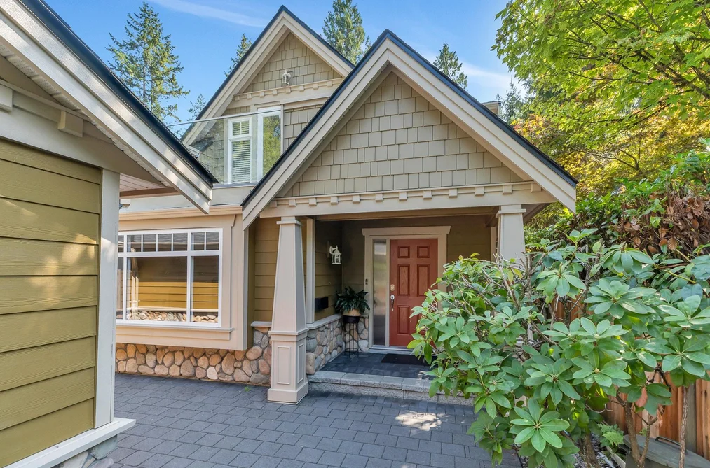 950 SEYMOUR BOULEVARD, North Vancouver BC V7J 2J8, North Vancouver BC — Residential for Sale - Photo 4