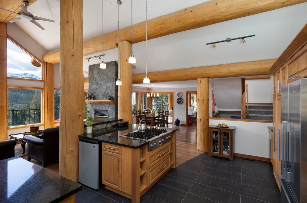 9503 EMERALD DRIVE, Whistler BC V8E 0G5, Whistler BC — Residential for Sale — Photo 4 of 40