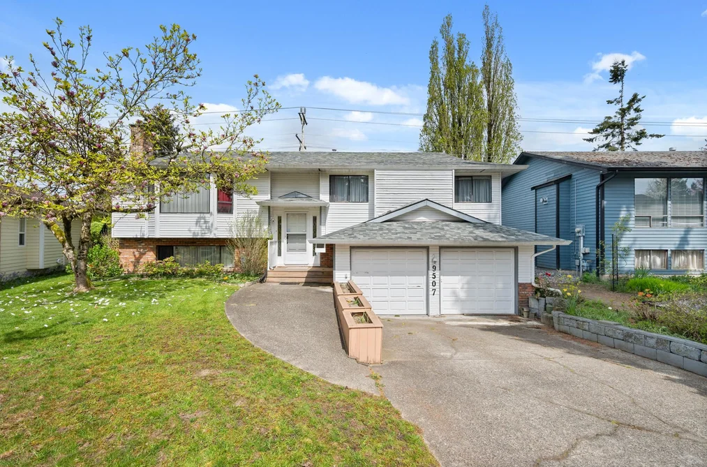 House for sale at 9507 204b Street Langley British Columbia - MLS: R3115193