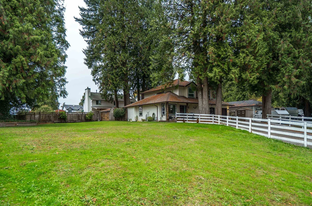 9511 209A Street, Langley, BC - MLS: R3179856 - Photo 3 9511 209A Street, Langley, BC - MLS: R3179856 - Photo 3