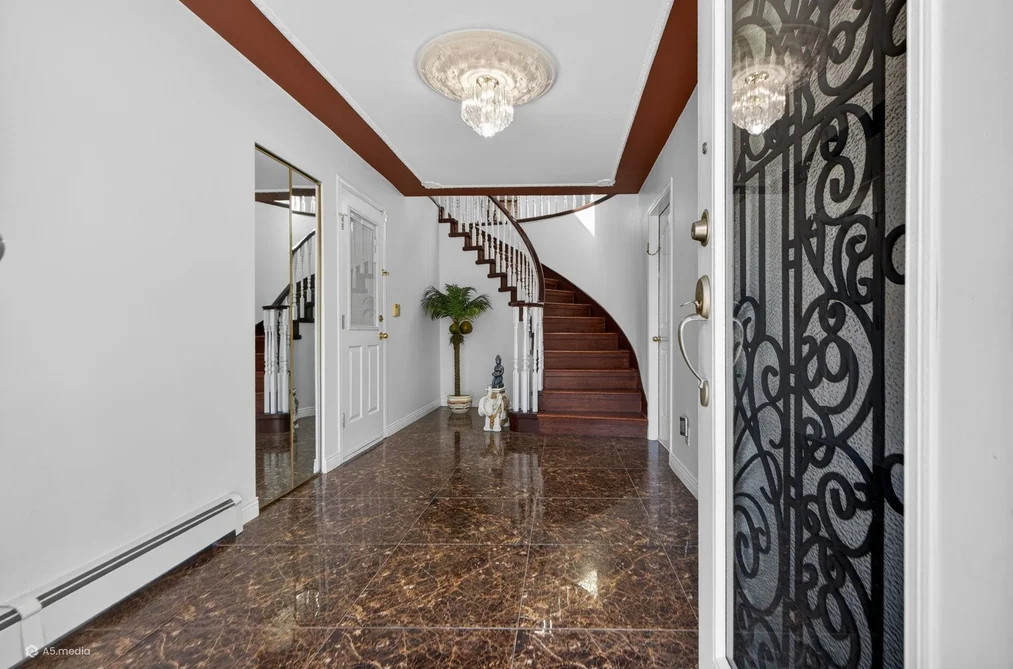 9515 124A STREET, Surrey BC V3V 7G3, Surrey BC — Residential for Sale - Photo 2