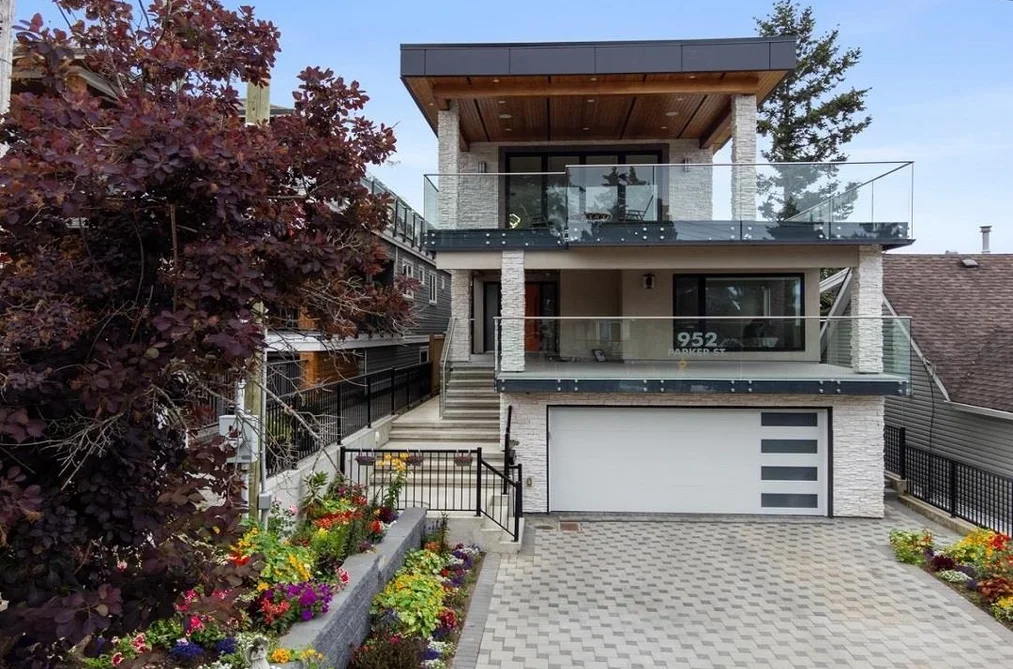 House for sale at 952 Parker Street White Rock British Columbia - MLS: R3159668