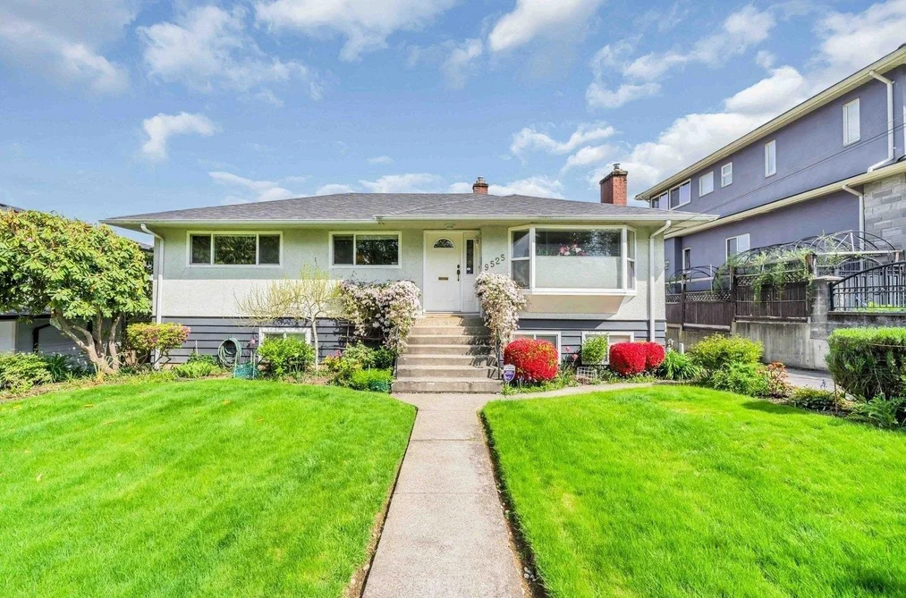 House for sale at 9525 Sullivan Street Burnaby British Columbia - MLS: R3098405
