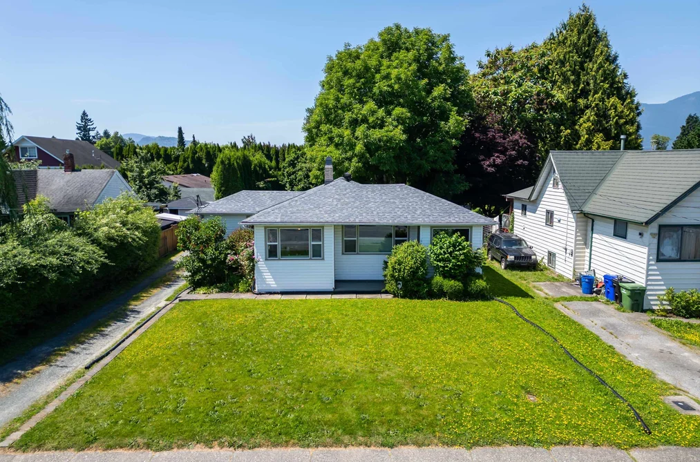 9533 BROADWAY STREET, Chilliwack BC V2P 5T8, Chilliwack BC — Residential for Sale - Photo 2