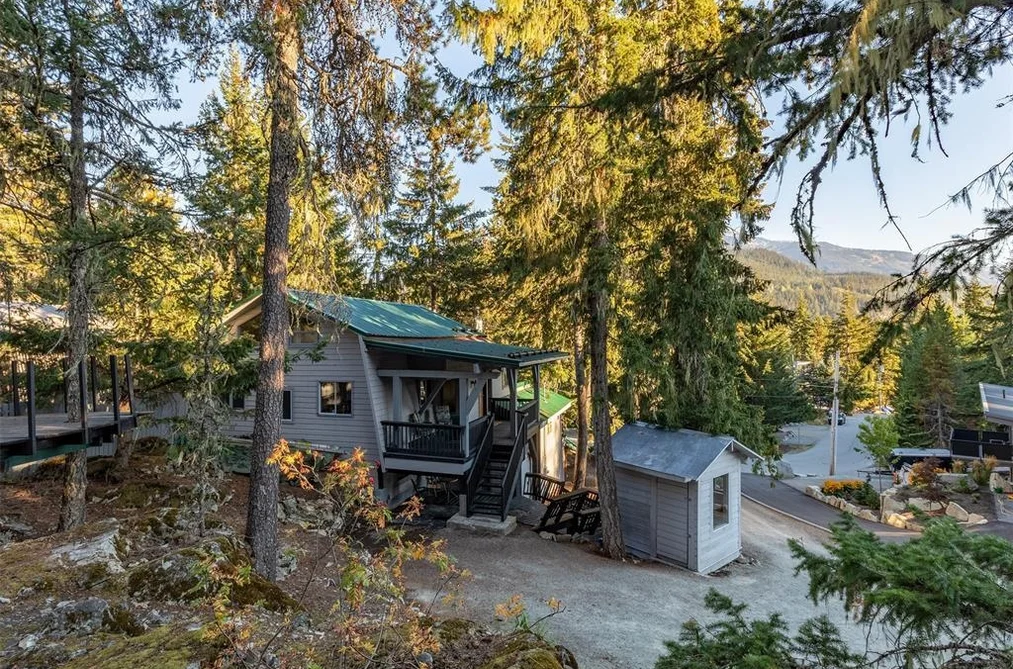 9539 EMERALD DRIVE, Whistler BC V8E 0G5, Whistler BC — Residential for Sale - Photo 2