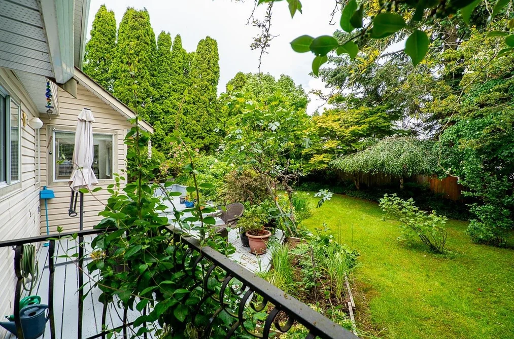 954 160B STREET, Surrey, BC — Residential for Sale — Photo 12 of 40