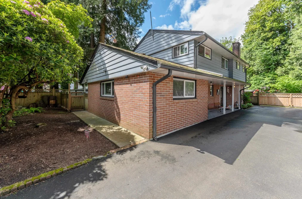 House for sale at 9573 139 Street Surrey British Columbia - MLS: R3126124