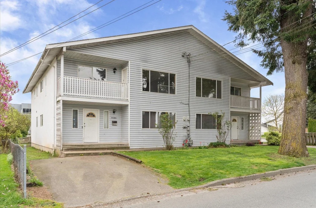 Duplex for sale at 9584- 9586 Williams Street Chilliwack British Columbia - MLS: R3109775