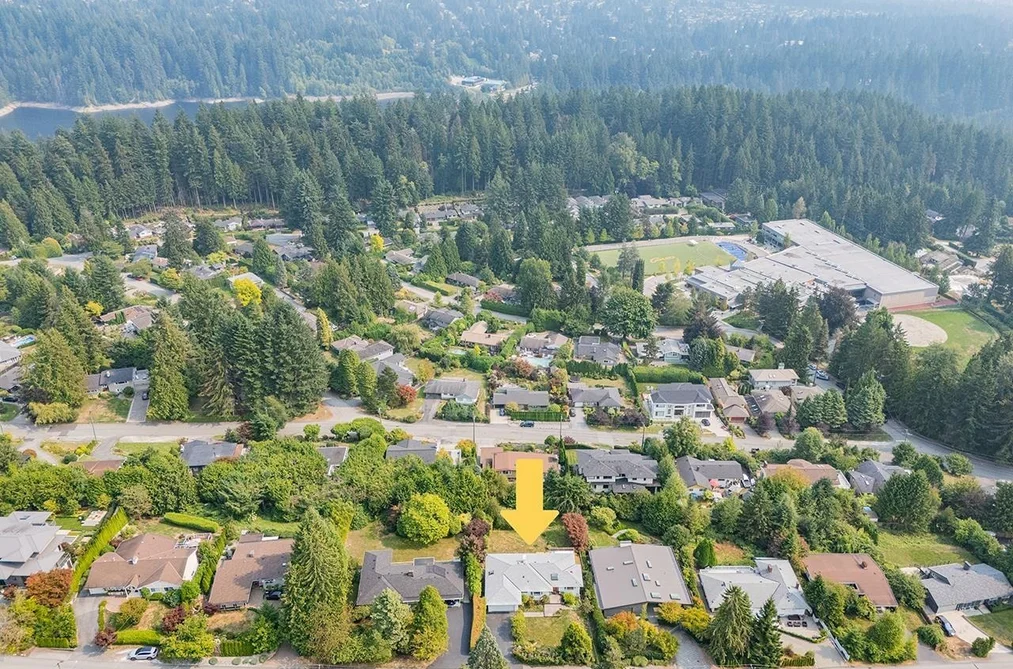 96 BONNYMUIR DRIVE, West Vancouver BC V7S 1L2, West Vancouver BC — Residential for Sale - Photo 2