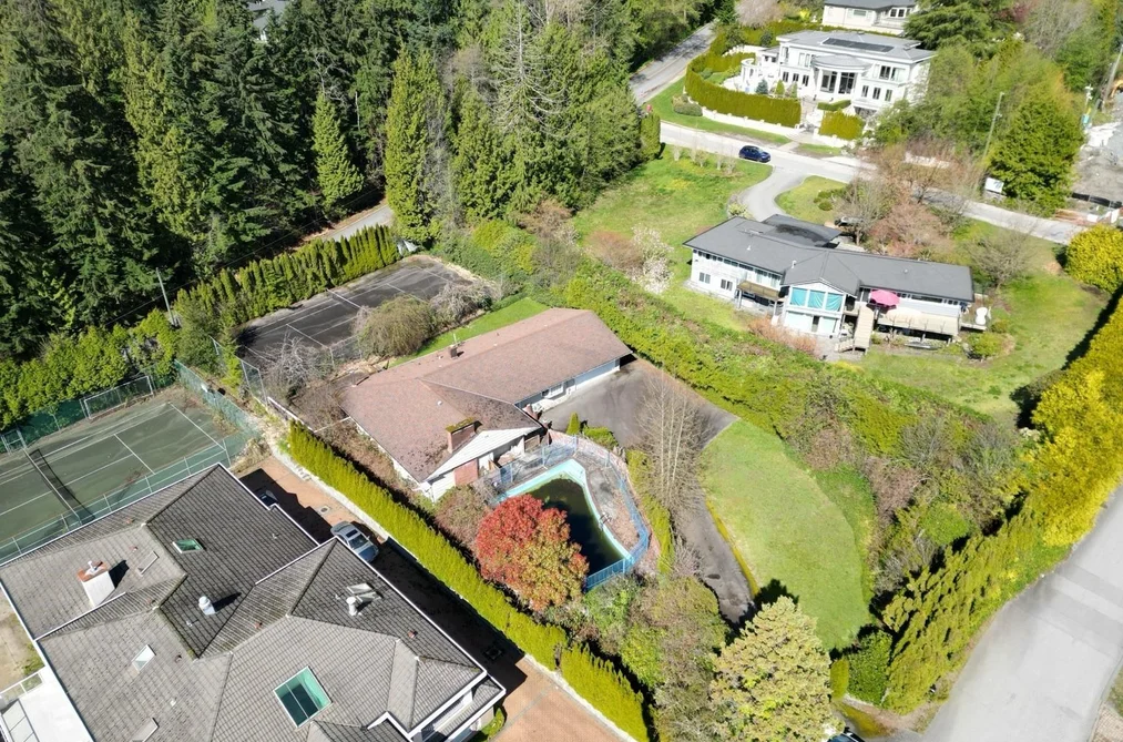 960 PYRFORD ROAD, West Vancouver BC V7S 2A1, West Vancouver BC — Residential for Sale - Photo 2