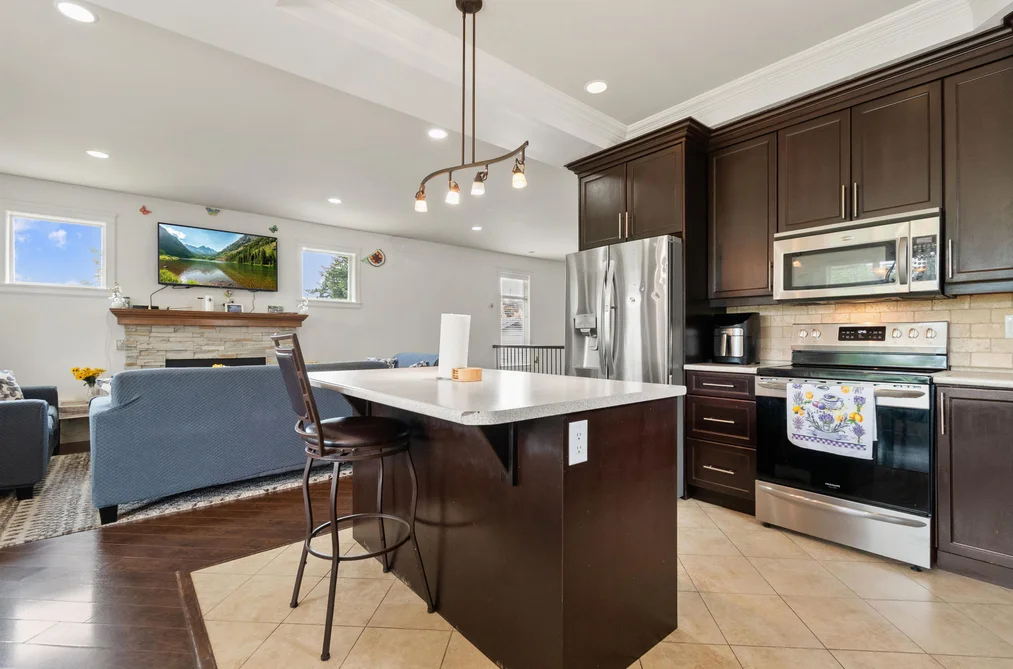 9609 ST. DAVID STREET, Chilliwack BC V2P 5B5, Chilliwack BC — Residential for Sale - Photo 2