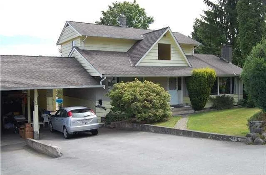 House for sale at 961 Saddle Street Coquitlam British Columbia - MLS: R3030714