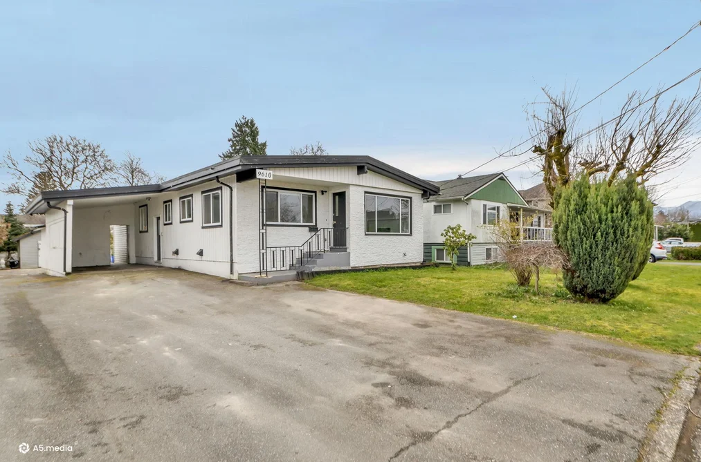 9610 HAZEL STREET, Chilliwack BC V2P 5N9, Chilliwack BC — Residential for Sale - Photo 2
