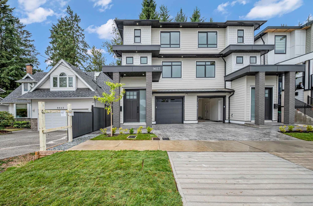 Half Duplex for sale at 9659 161a Street Surrey British Columbia - MLS: R3167497