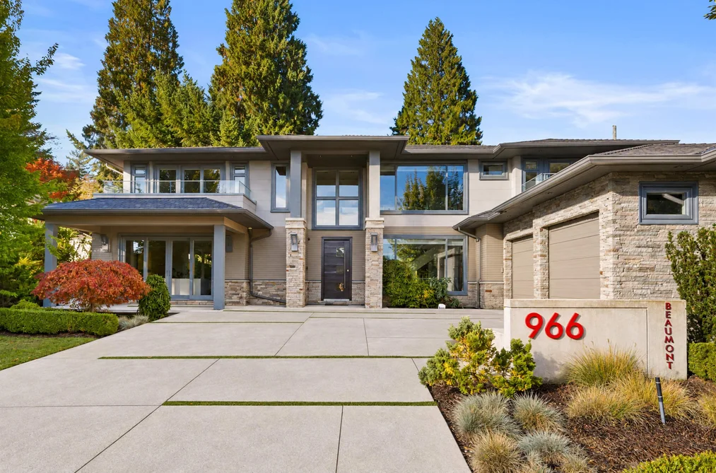 966 Beaumont Dr, North Vancouver, BC - MLS: R3172947