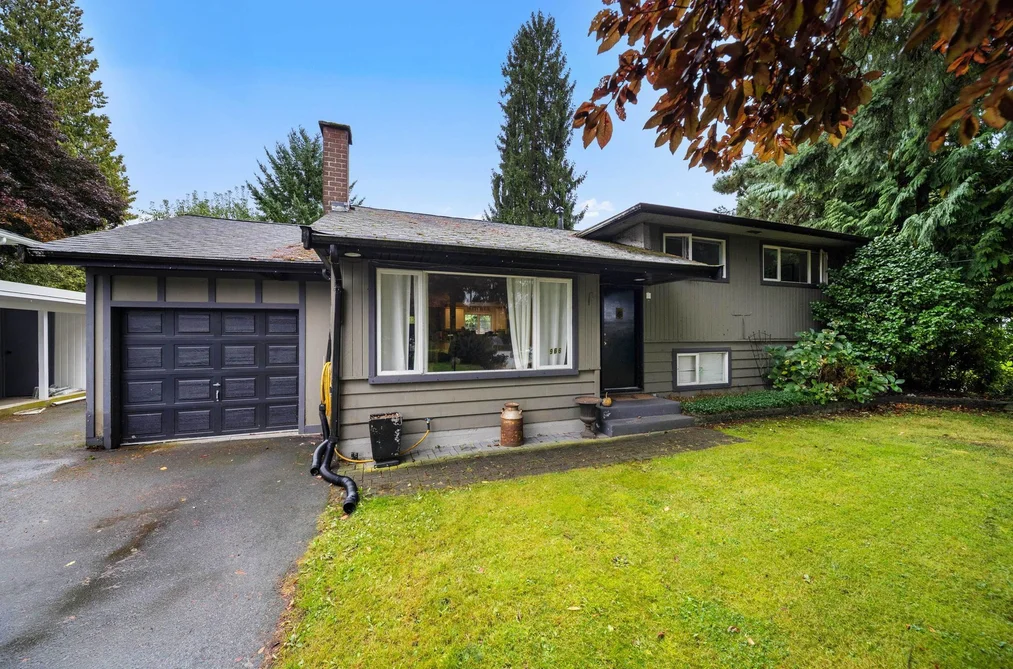House for sale at 966 Dundonald Drive Port Moody British Columbia - MLS: R3120584