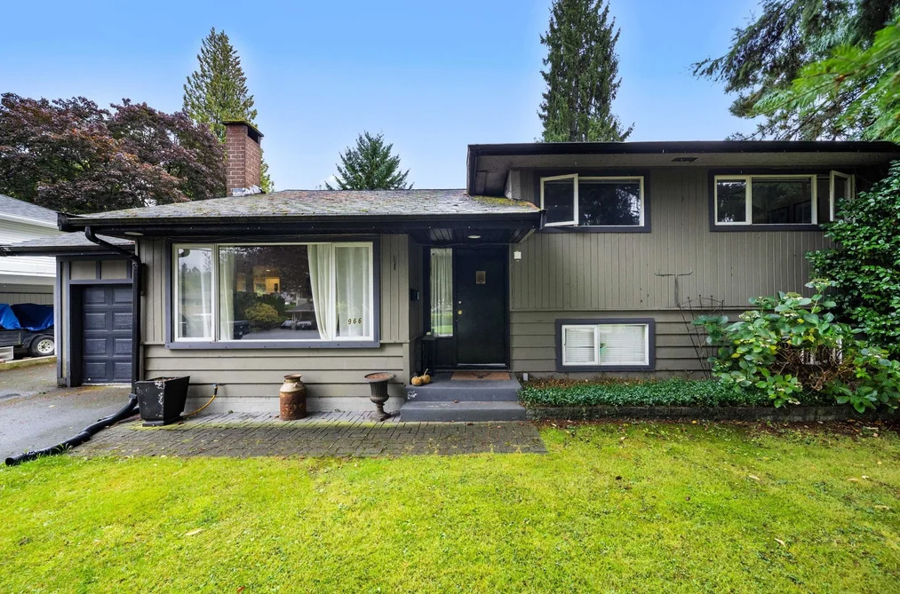966 DUNDONALD DRIVE, Port Moody BC V3H 1B7, Port Moody BC — Residential for Sale - Photo 2