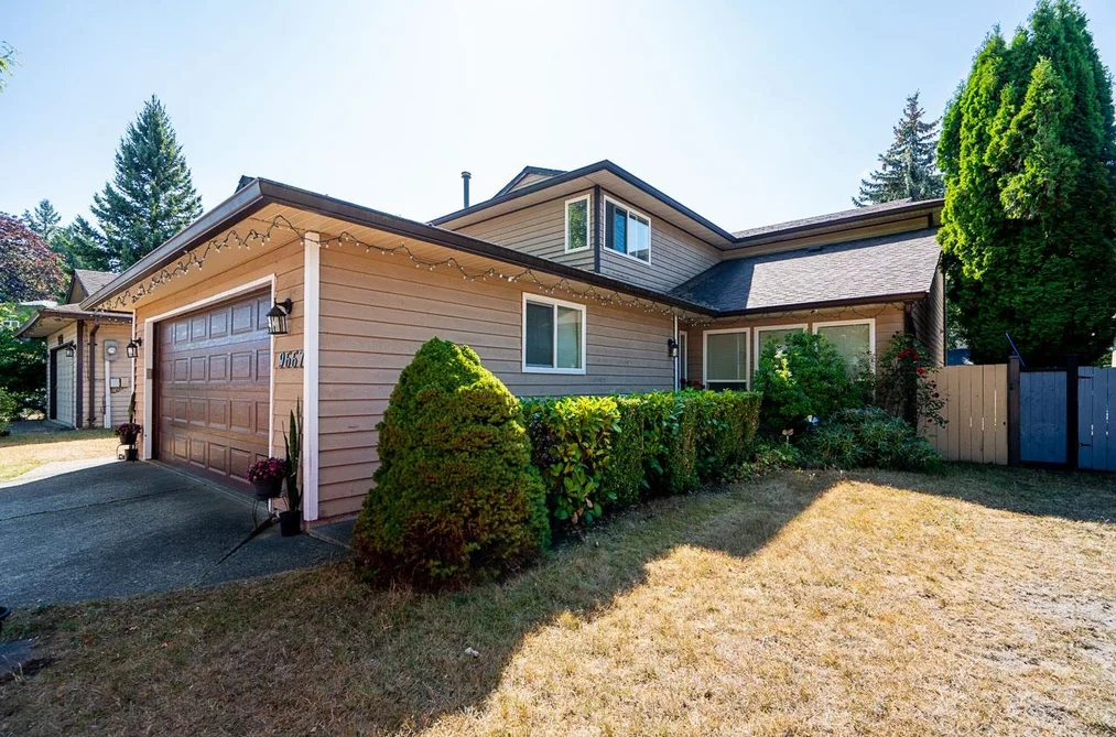 House for sale at 9667 155 Street Surrey British Columbia - MLS: R3156070