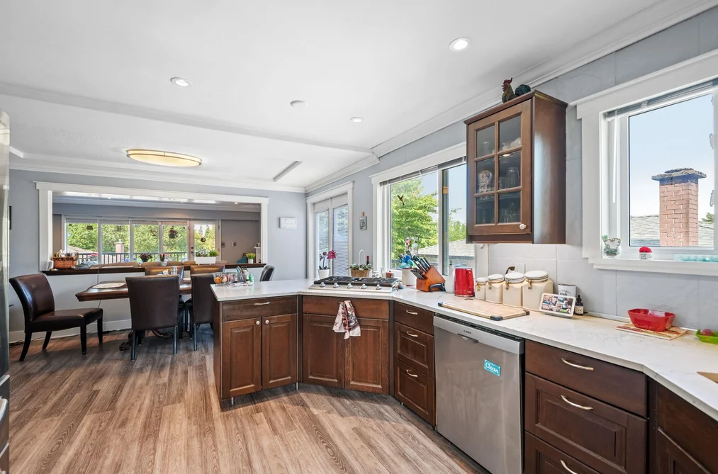 9669 TOWNLINE DIVERSION, Surrey BC V3V 2T1, Surrey BC — Residential for Sale — Photo 11 of 37
