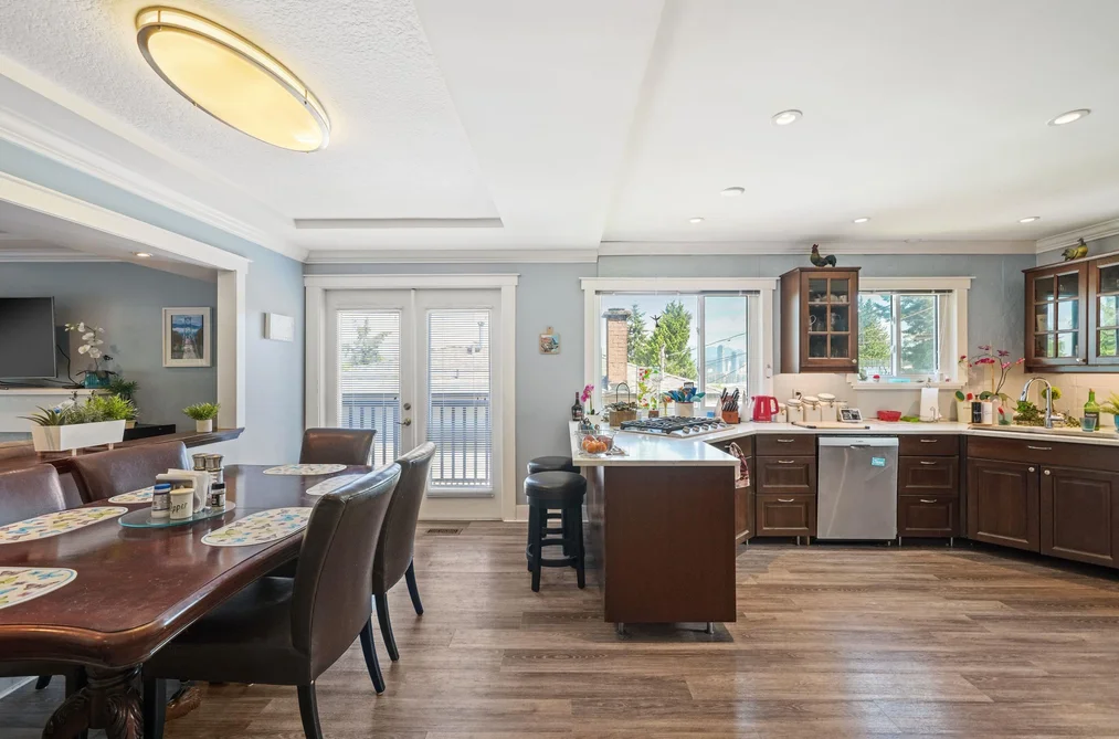9669 TOWNLINE DIVERSION, Surrey BC V3V 2T1, Surrey BC — Residential for Sale — Photo 6 of 37