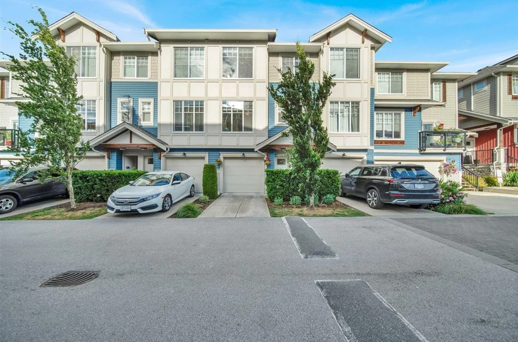 97 20498 82 AVENUE, Langley BC V2Y 0V1, Langley BC — Residential for Sale - Photo 2