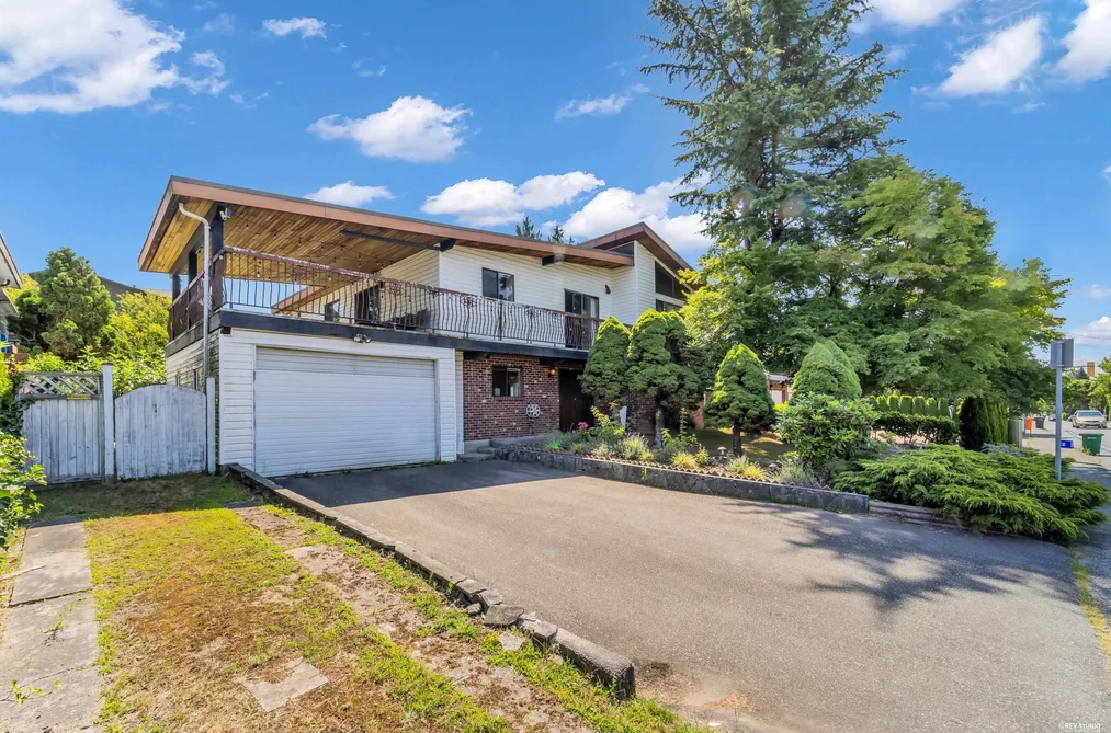 House for sale at 970 Duthie Avenue Burnaby British Columbia - MLS: R3169074