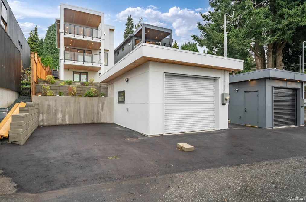 971 ADDERLEY STREET, North Vancouver BC V7L 1T2, North Vancouver BC — Residential for Sale - Photo 2