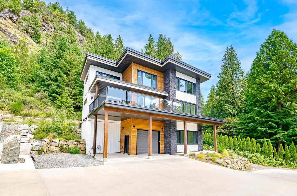 House for sale at 971 Marine Drive Gibsons British Columbia - MLS: R3069308