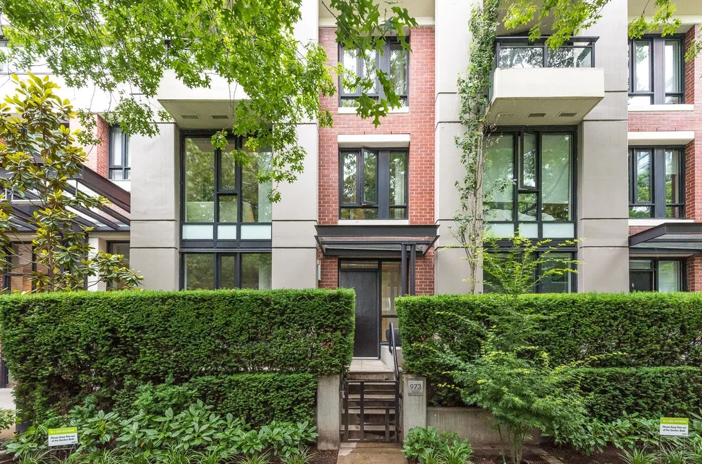 Townhouse for sale at 973 Mainland Street Vancouver British Columbia - MLS: R3142542
