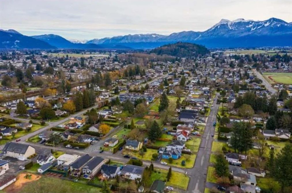 9754 OAK STREET, Chilliwack, BC — Residential for Sale — Photo 6 of 6