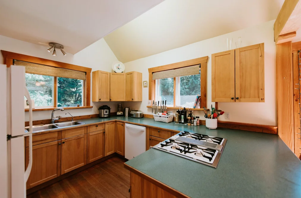 981 CONRAD ROAD, Roberts Creek BC V0N 2W5, Roberts Creek BC — Residential for Sale - Photo 4