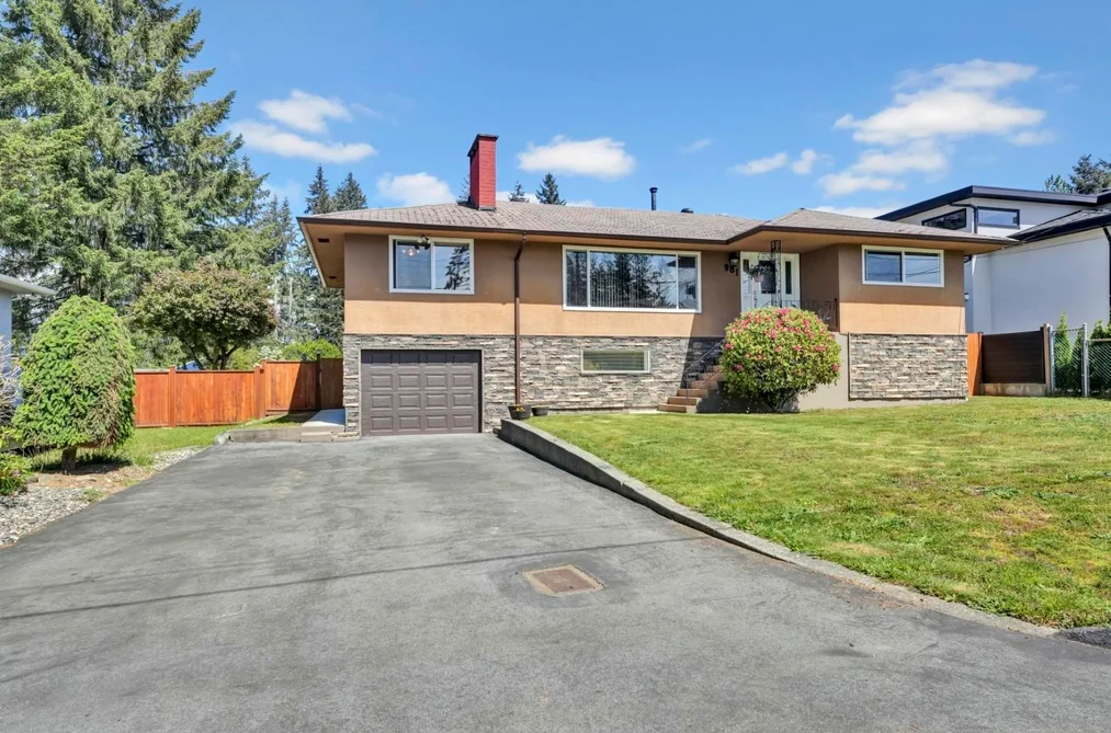 House for sale at 981 Grover Avenue Coquitlam British Columbia - MLS: R3123118