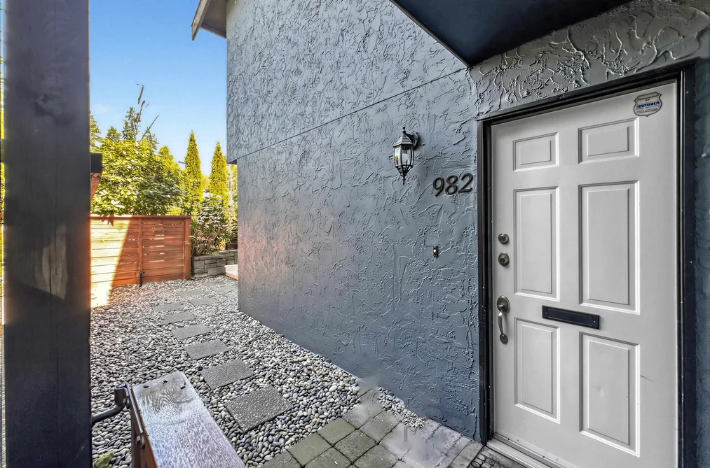 Townhouse for sale at 982 Howie Avenue Coquitlam British Columbia - MLS: R3107266