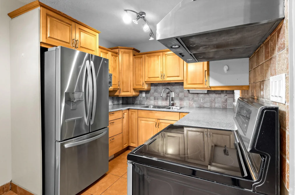 982 HOWIE AVENUE, Coquitlam BC V3J 1T3, Coquitlam BC — Residential for Sale - Photo 7