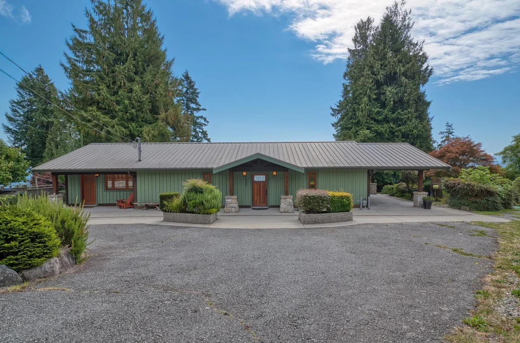 House for sale at 987 Gower Point Road Gibsons British Columbia - MLS: R3164718