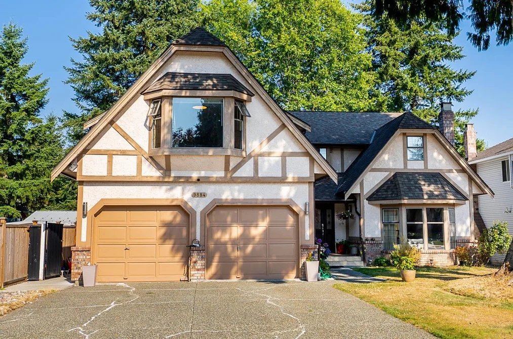 House for sale at 9884 158a Street Surrey British Columbia - MLS: R3155921